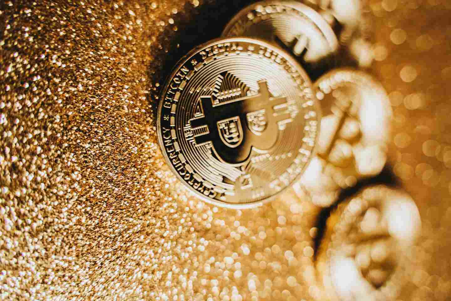 比特币诞生于何时 首次实物交易为什么是两份披萨